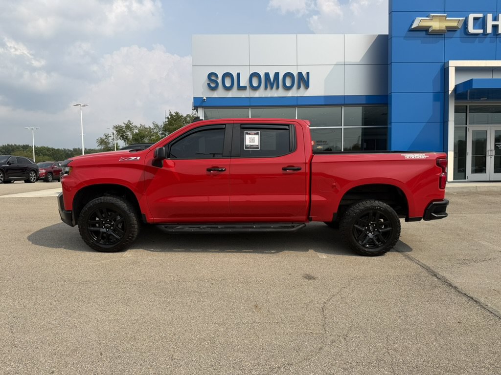 Certified 2021 Chevrolet Silverado 1500 LT Trail Boss w/ LPO, Dark Essentials Package AWD/4WD image 3