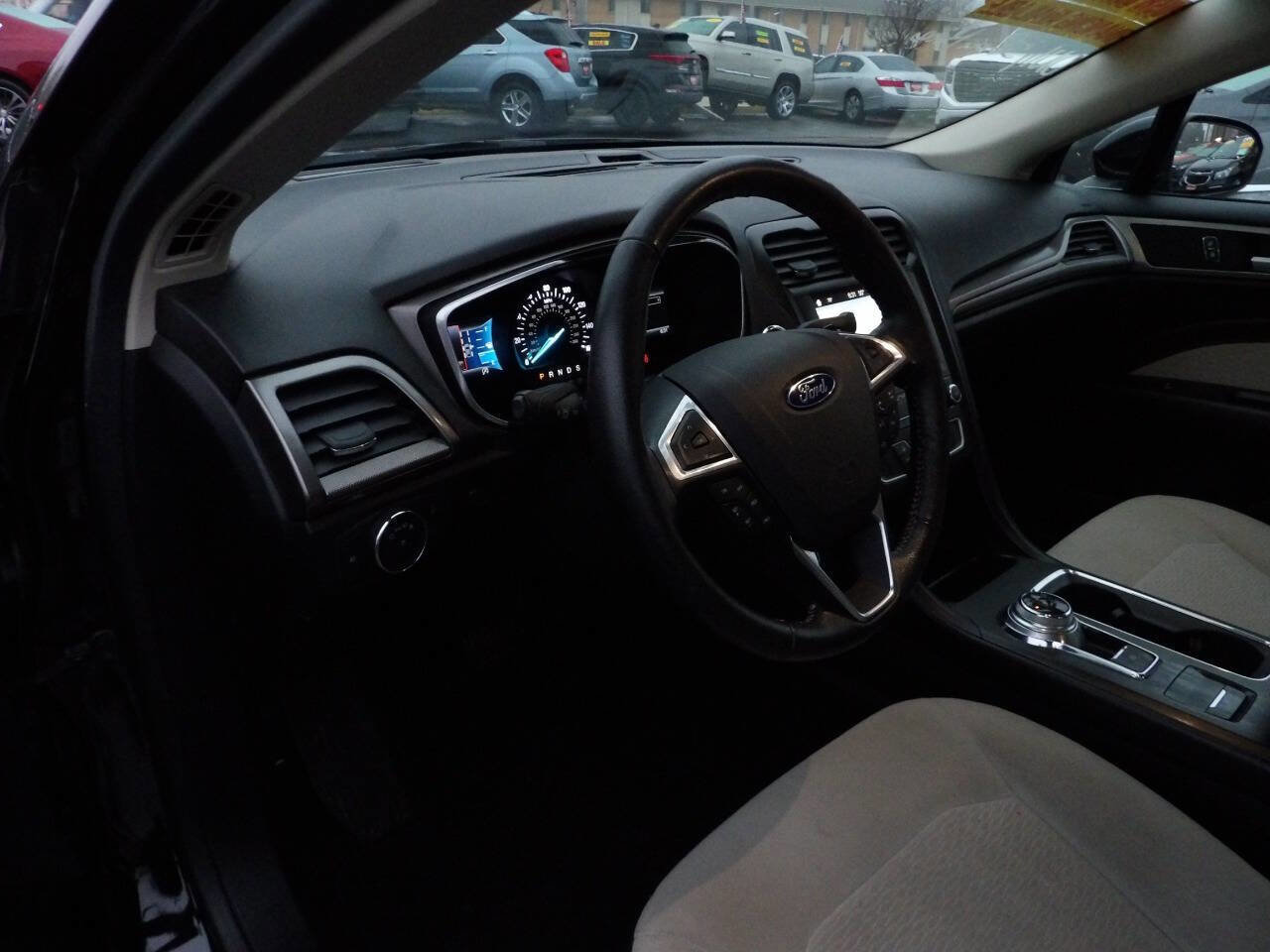 Used 2019 Ford Fusion SE w/ Equipment Group 151A image 8