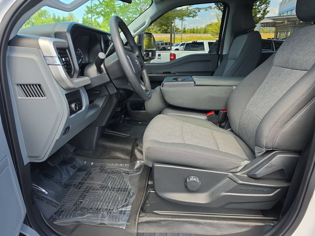 Used 2024 Ford F350 XL w/ Snow Plow/Camper Package AWD/4WD image 20