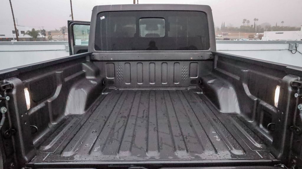 New 2026 Jeep Gladiator Sport image 31