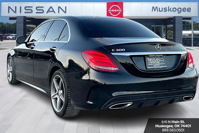 Used 2017 Mercedes-Benz C 300 4MATIC Sedan image 4
