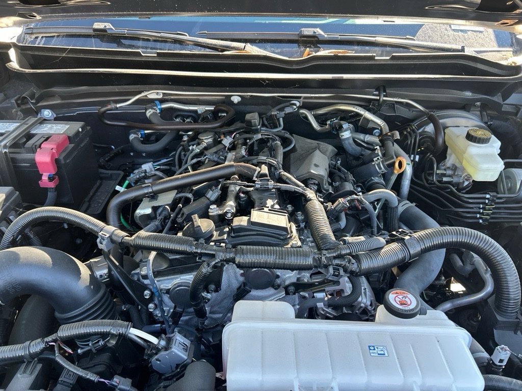 Used 2025 Toyota Tacoma SR5 AWD/4WD image 16