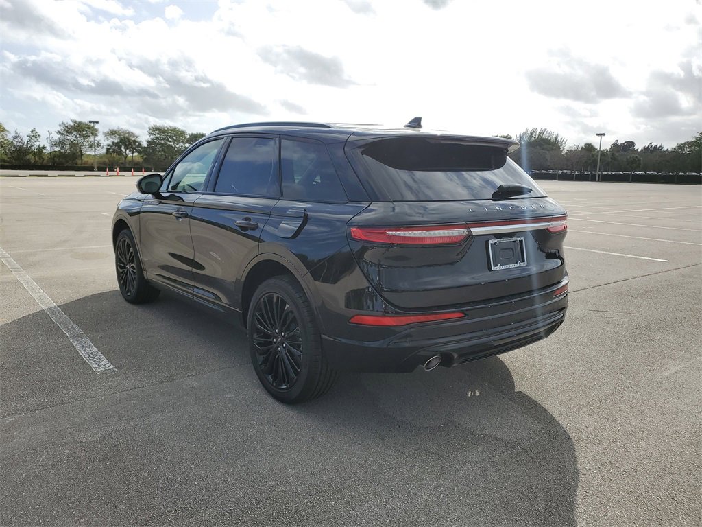 New 2026 Lincoln Corsair Reserve w/ Jet Appearance Package image 3