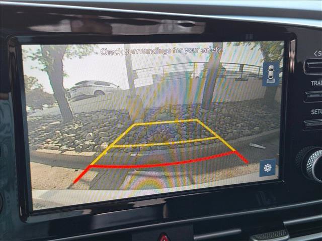 Used 2022 Hyundai Elantra SEL w/ Convenience + Premium Package FWD image 13