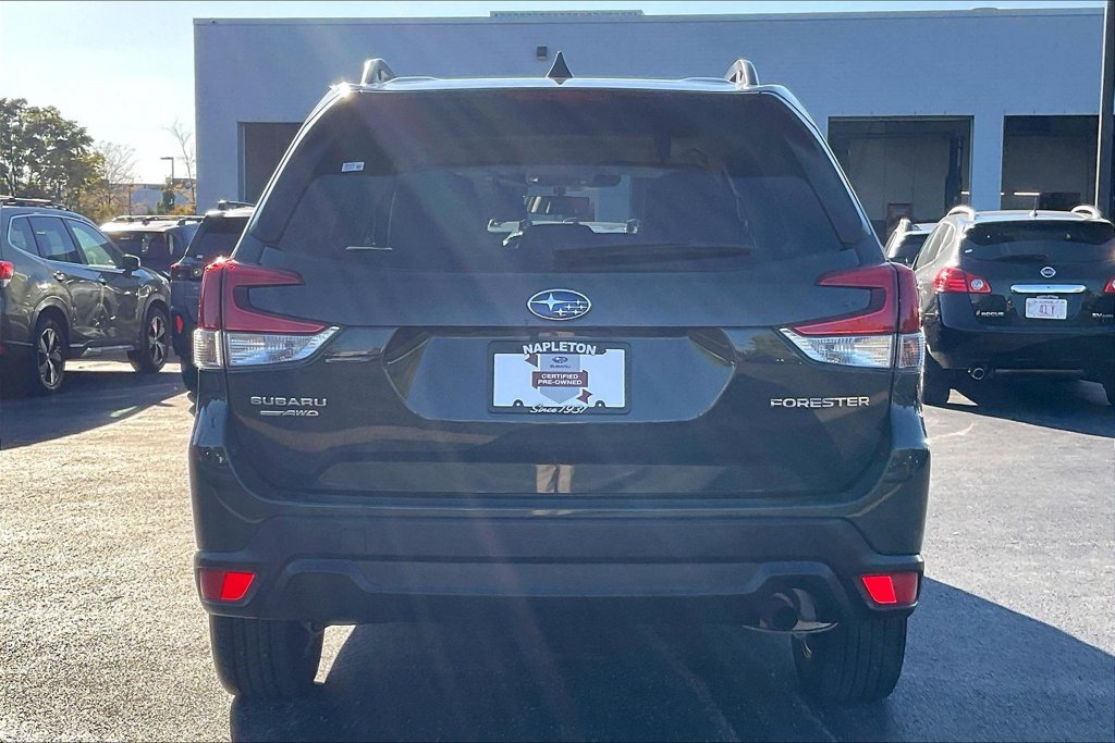 Certified 2024 Subaru Forester Premium AWD/4WD image 4