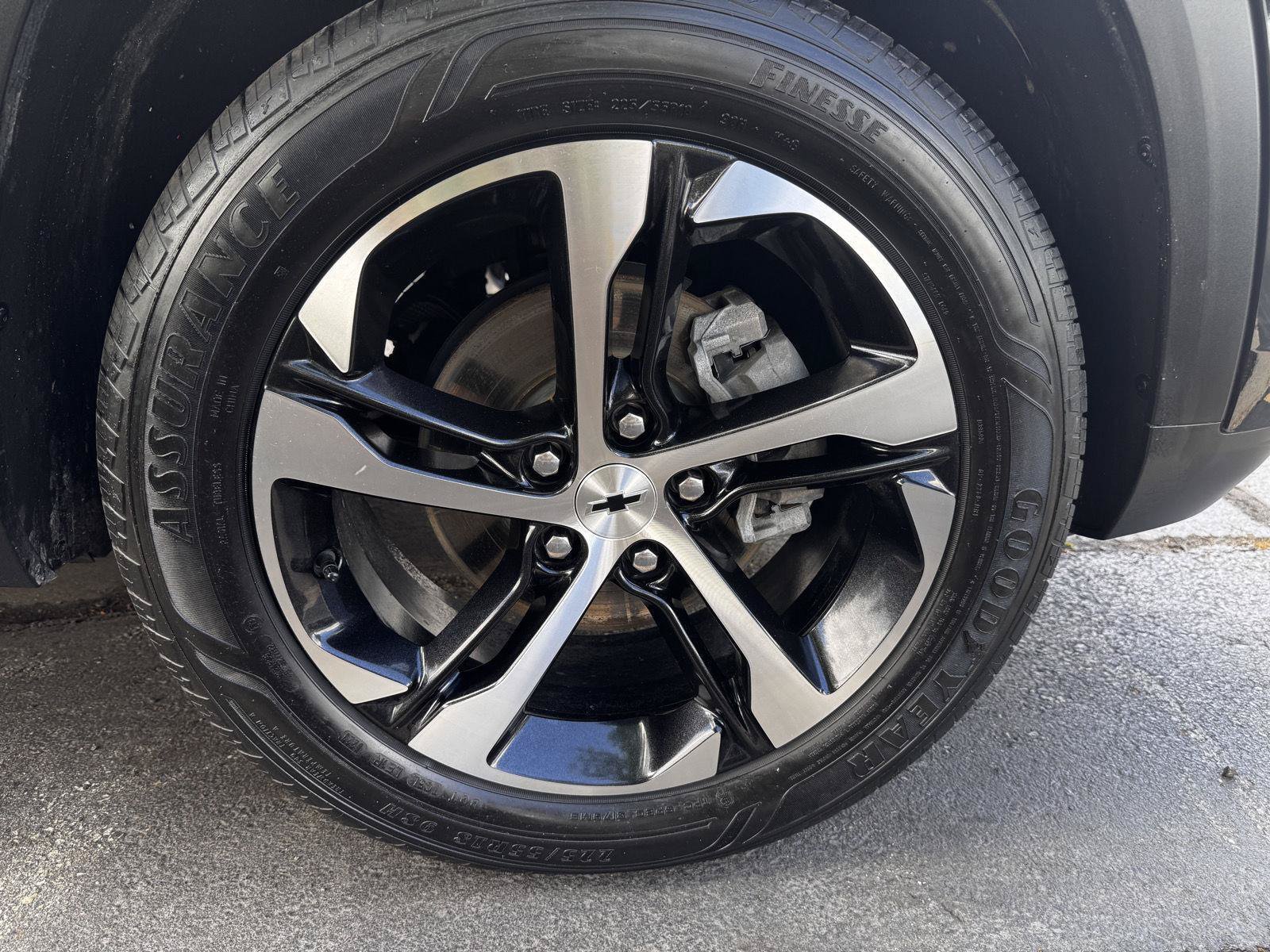 Certified 2024 Chevrolet Trax RS w/ Driver Confidence Package FWD image 8