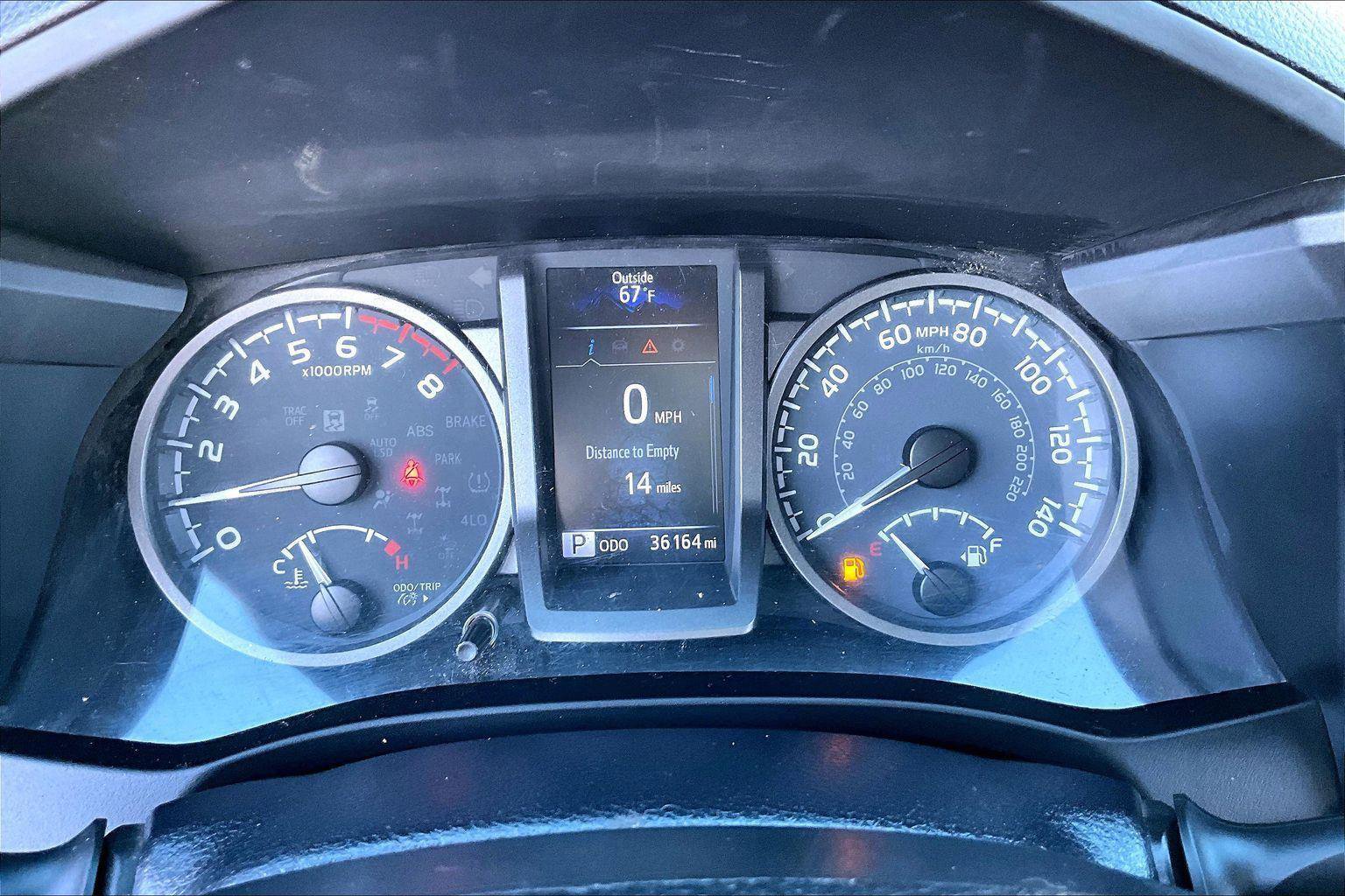 Used 2022 Toyota Tacoma TRD Off-Road image 21