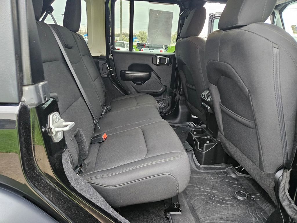 Used 2018 Jeep Wrangler Unlimited Sport S AWD/4WD image 23