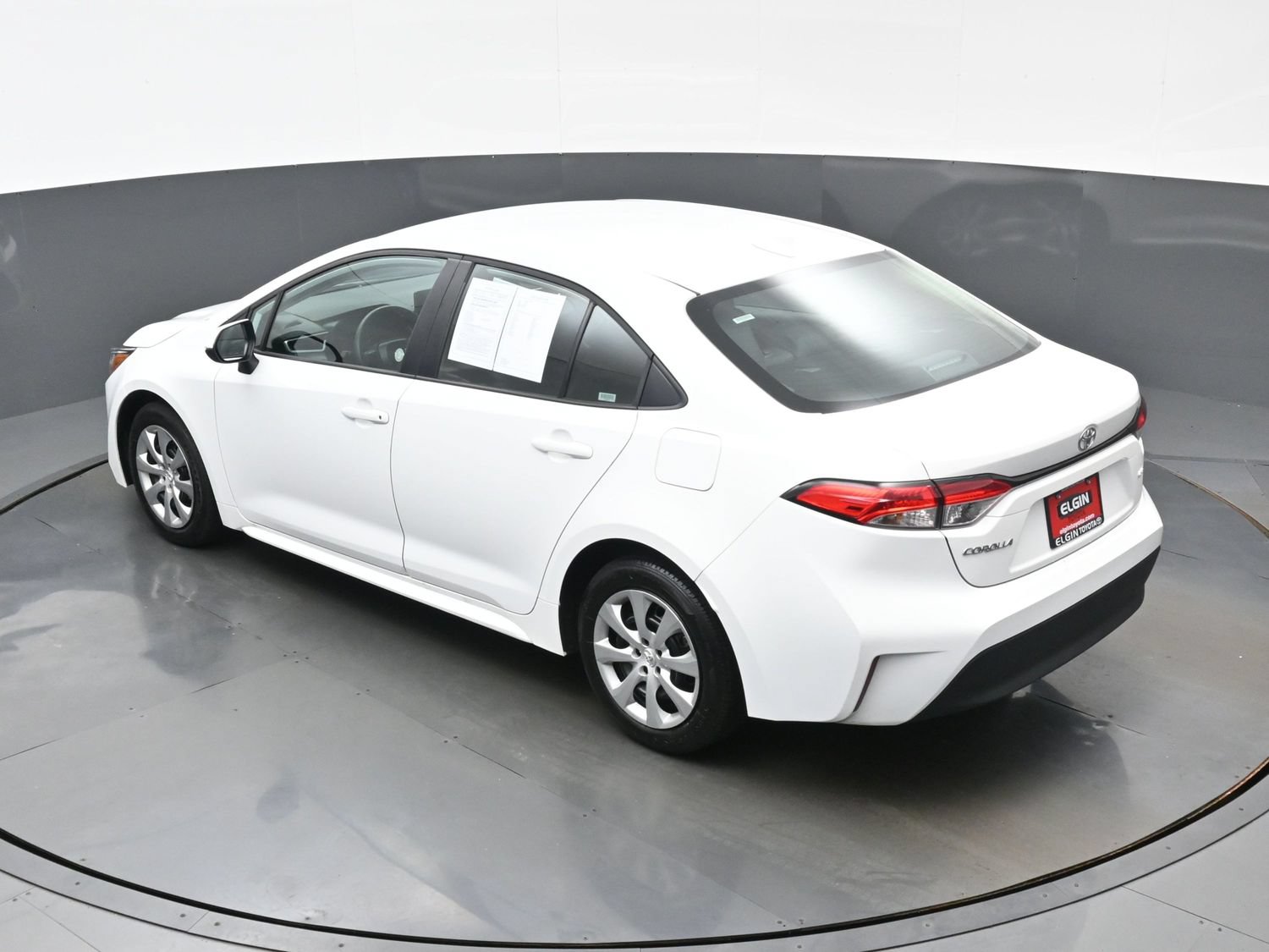 Used 2025 Toyota Corolla LE FWD image 36