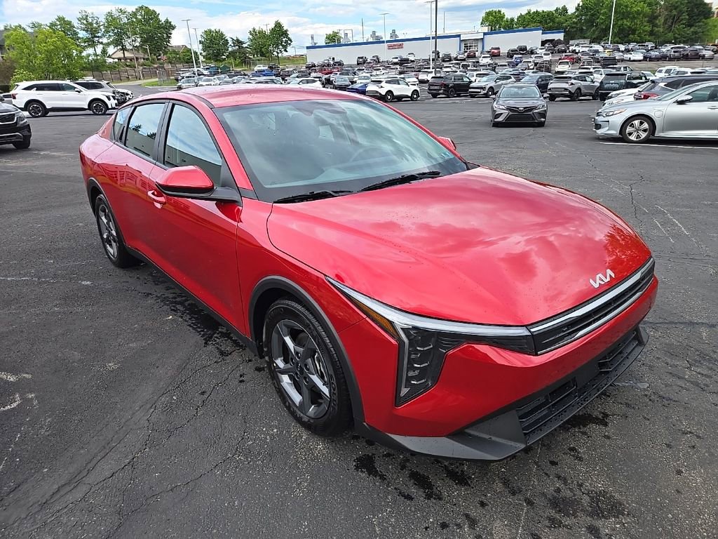 Certified 2025 Kia K4 FWD image 1
