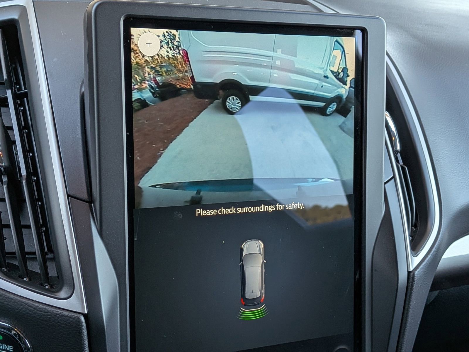 Certified 2024 Ford Edge SE w/ Black Appearance Package image 24