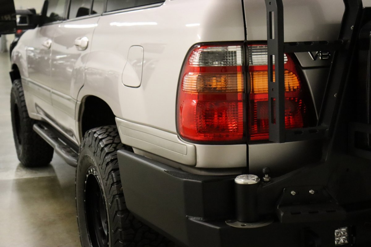 Used 2000 Toyota Land Cruiser AWD/4WD image 23