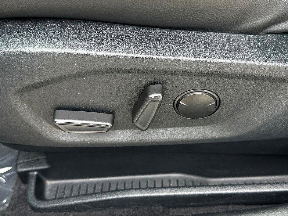 Used 2022 Ford Edge SEL image 18