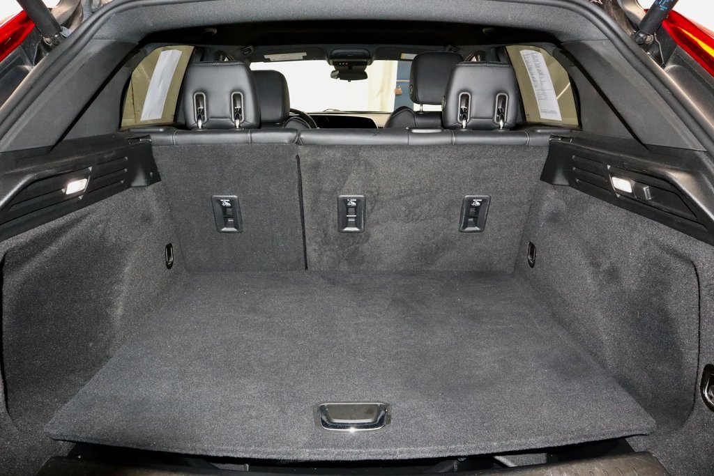 Used 2024 Cadillac XT4 Luxury image 13