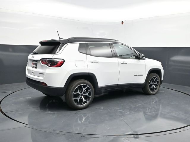 Used 2026 Jeep Compass Limited AWD/4WD image 9