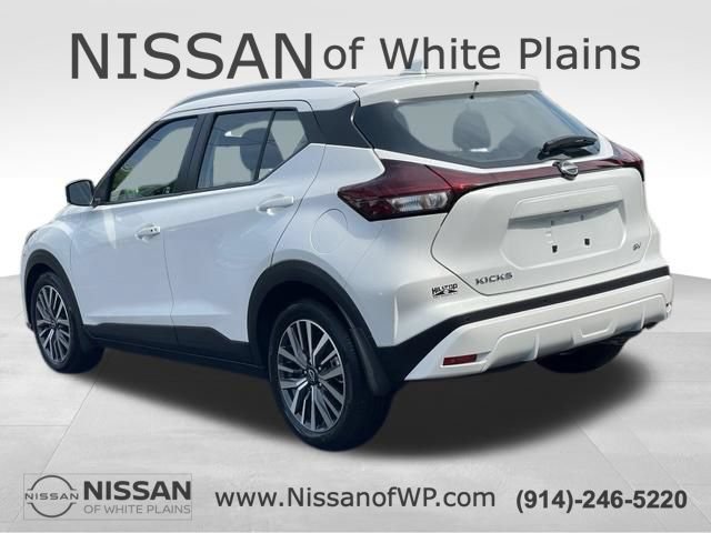 Certified 2023 Nissan Kicks SV FWD image 5