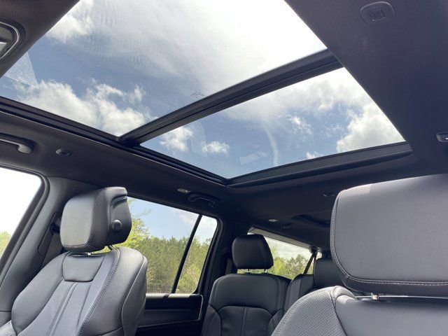 New 2025 Jeep Wagoneer L 4WD w/ Premium Group I image 10