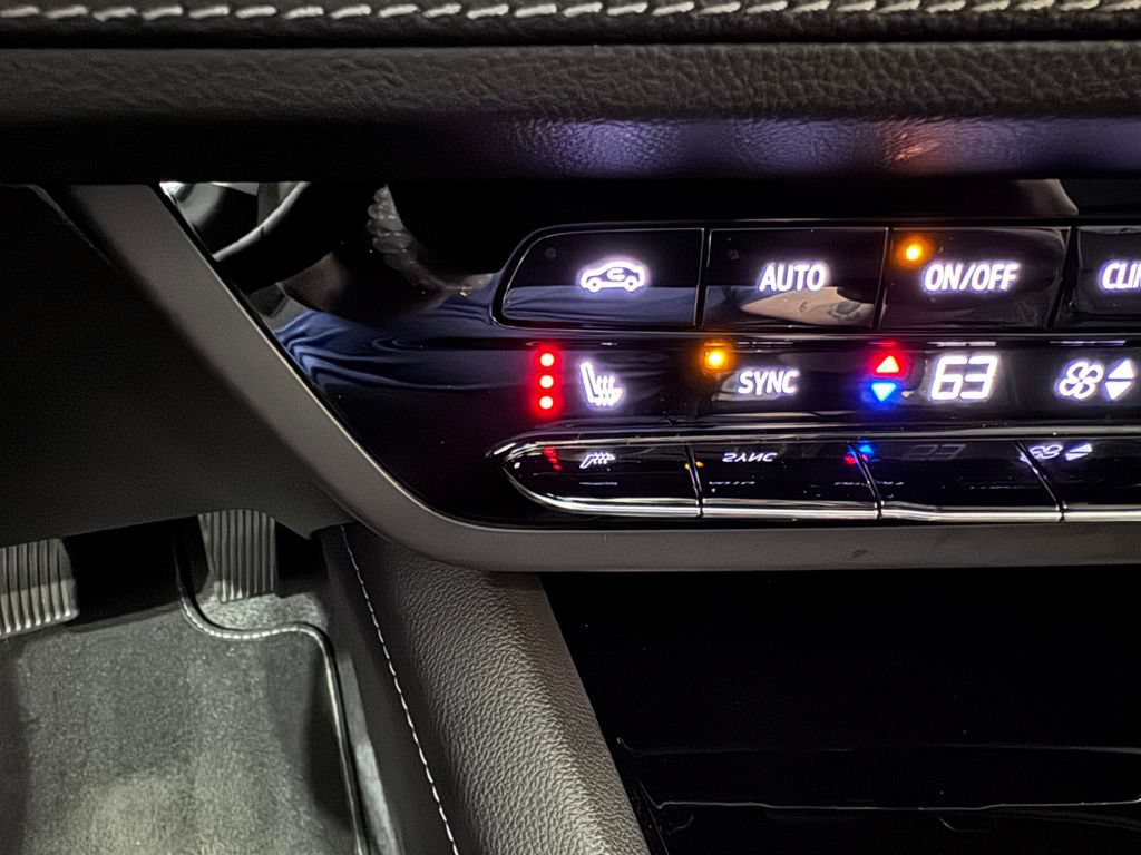 Certified 2023 Buick Envision Essence AWD/4WD image 22