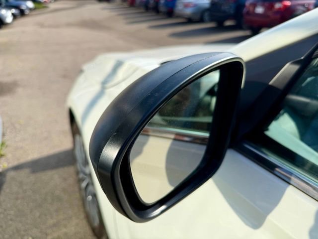 Used 2025 Nissan Altima 2.5 SV FWD image 9