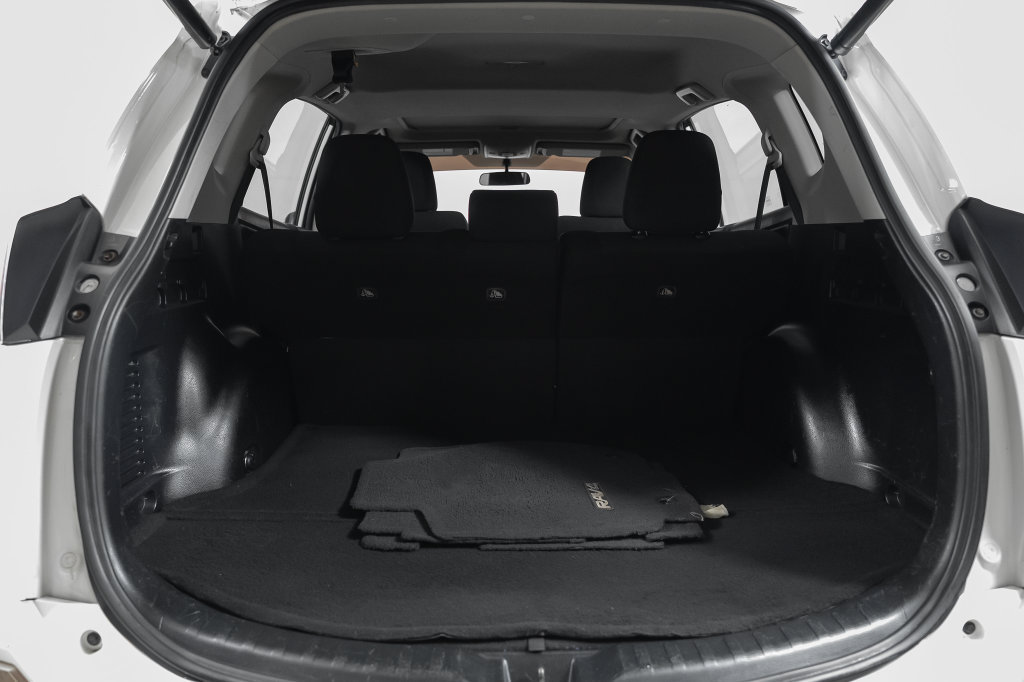 Used 2016 Toyota RAV4 XLE FWD image 35