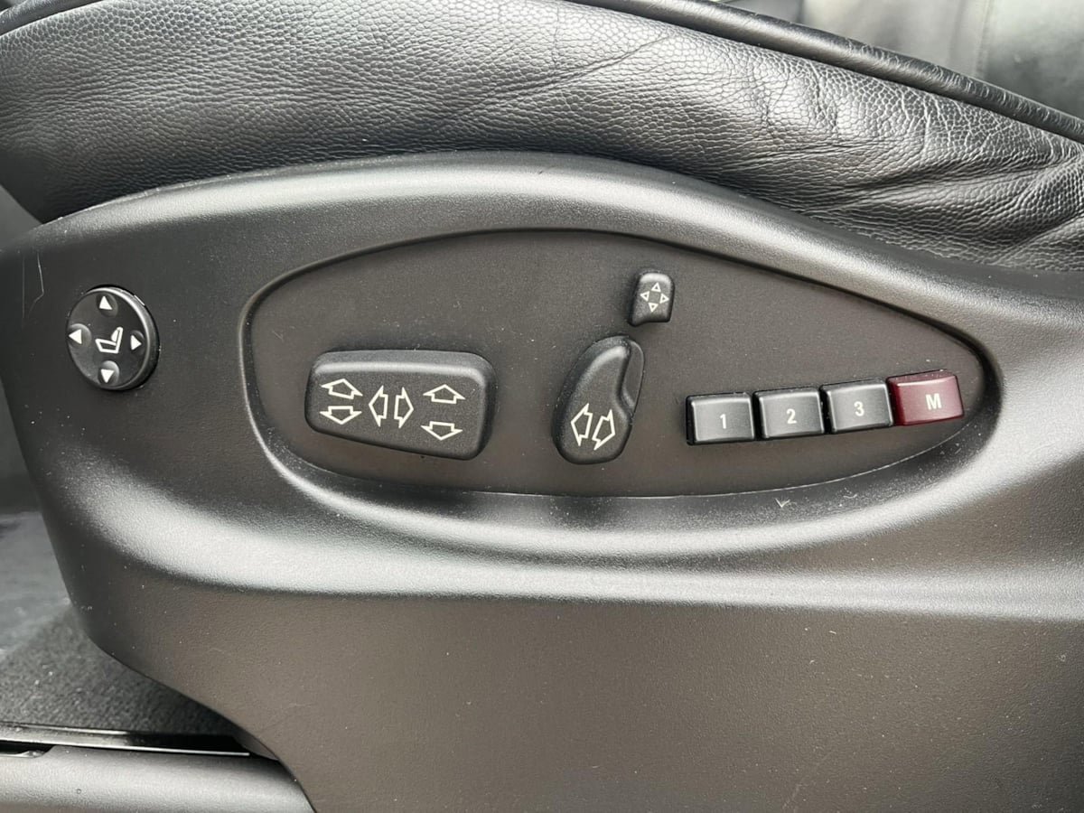 Used 2006 BMW X5 4.8is image 32