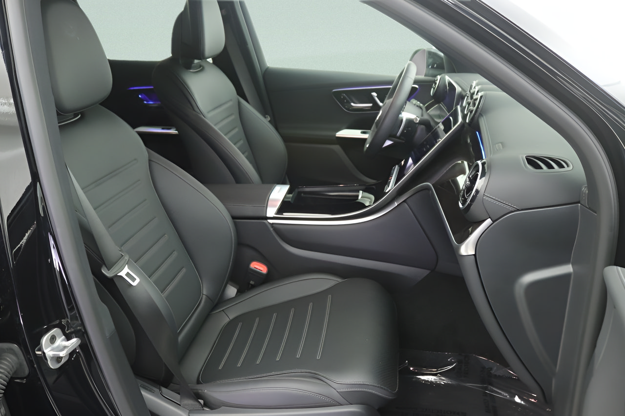 Certified 2025 Mercedes-Benz GLC 350e 4MATIC image 29