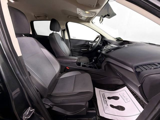 Used 2017 Ford Escape SE image 27