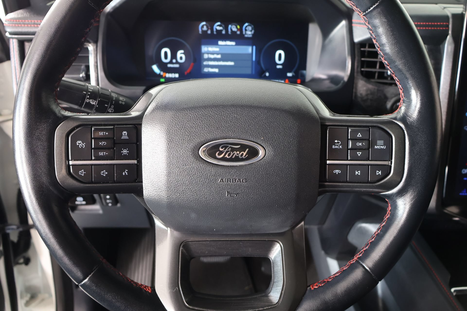 Used 2023 Ford Expedition Limited AWD/4WD image 3