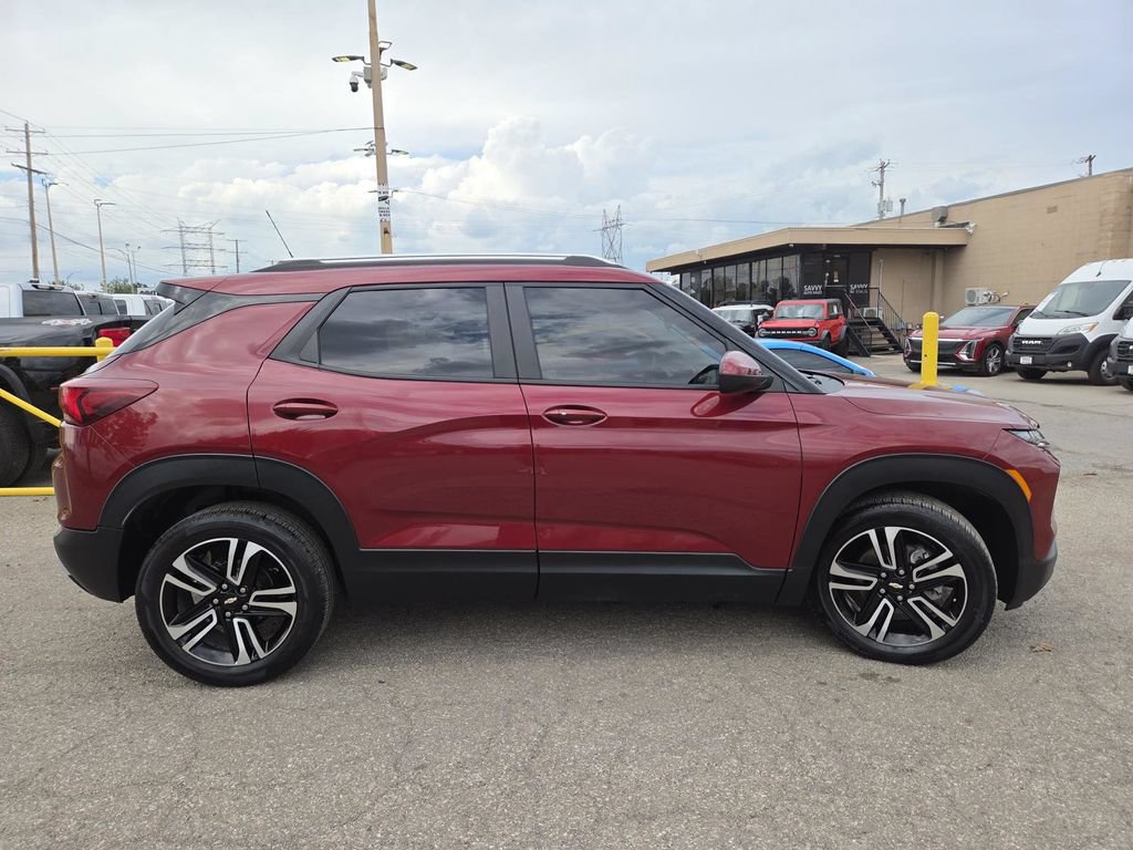 Used 2024 Chevrolet TrailBlazer LT w/ LT Cold Weather Package FWD image 15