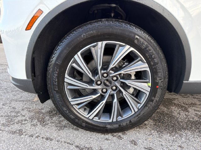 New 2027 Lincoln Aviator AWD image 13