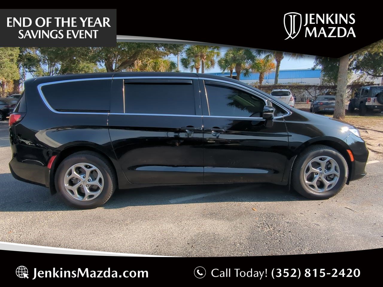 Used 2024 Chrysler Pacifica Limited w/ Trailer Tow Group image 1