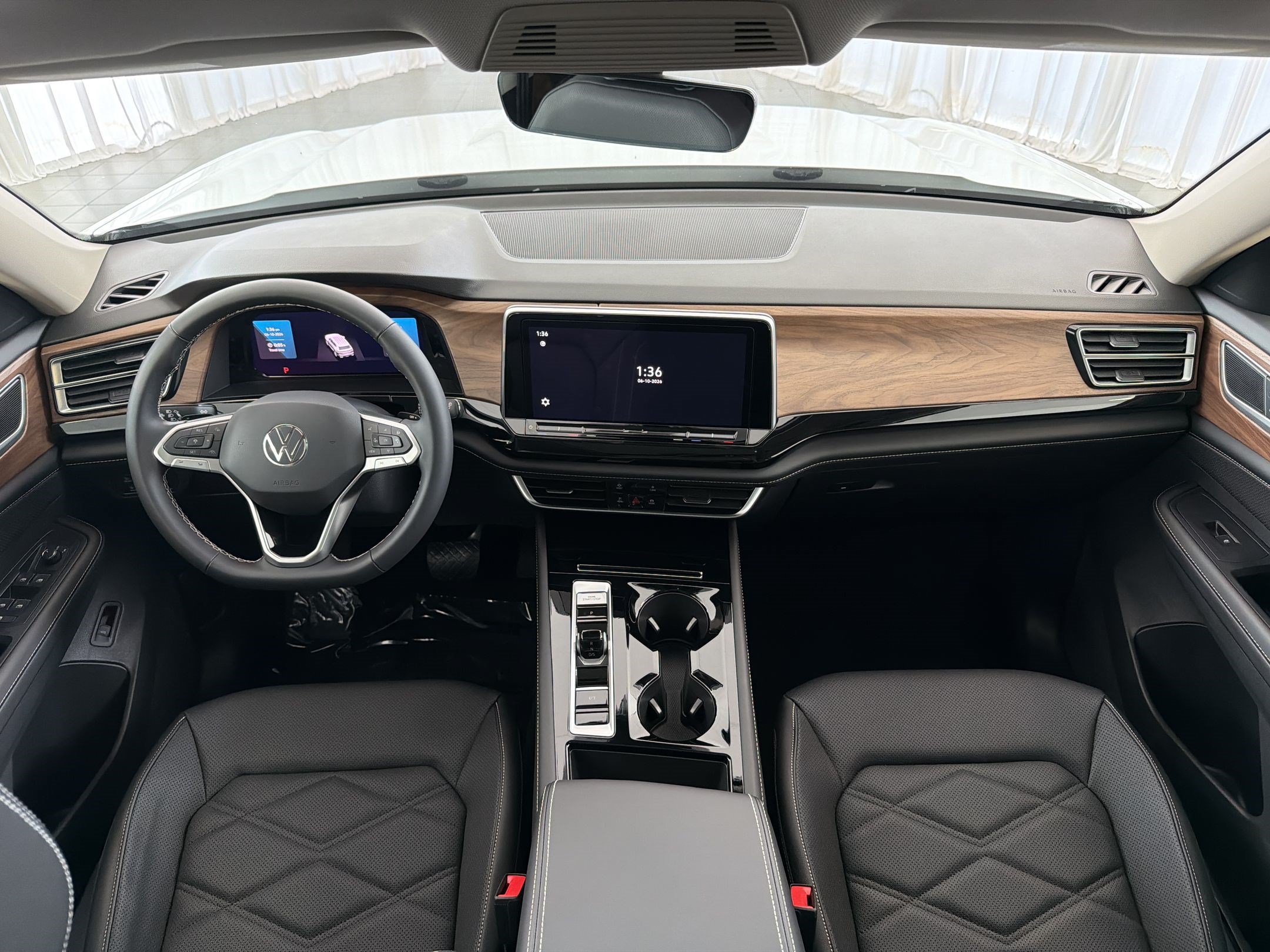 New 2026 Volkswagen Atlas SE FWD image 17