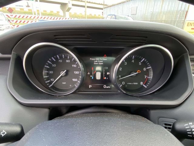 Used 2015 Land Rover Range Rover Sport SE image 22