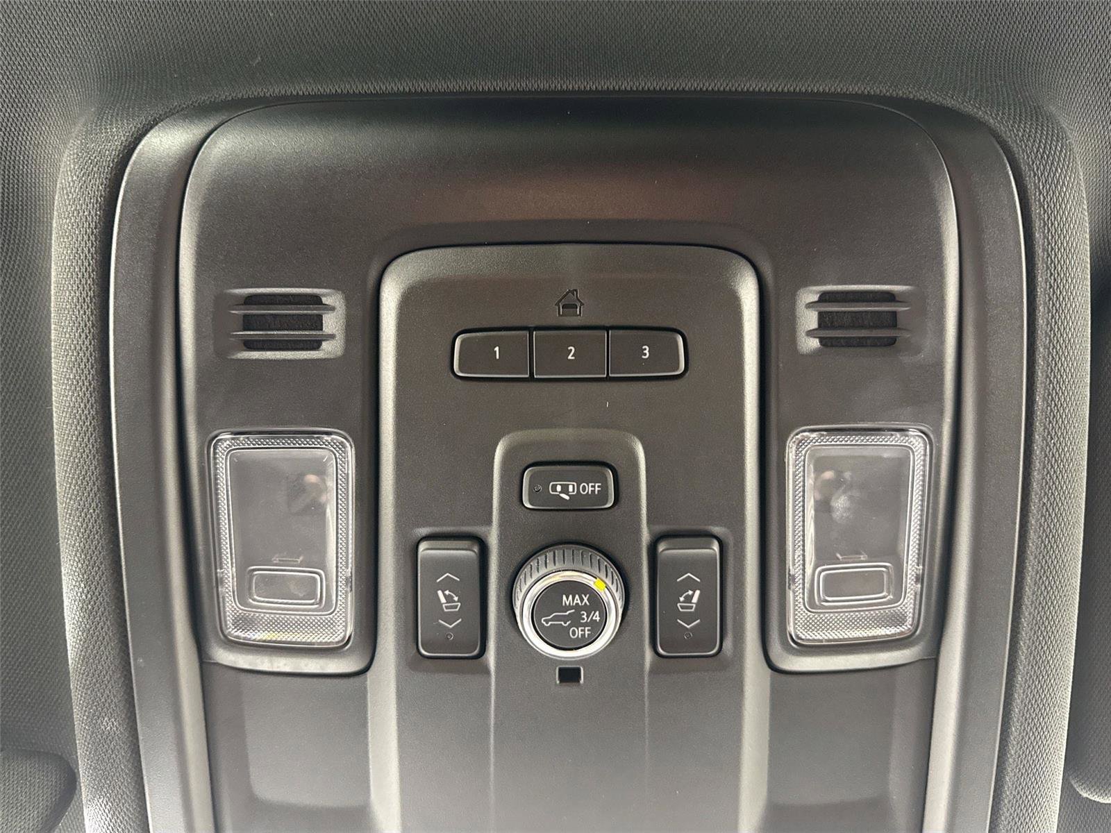 Used 2024 Chevrolet Tahoe LT w/ Luxury Package AWD/4WD image 22