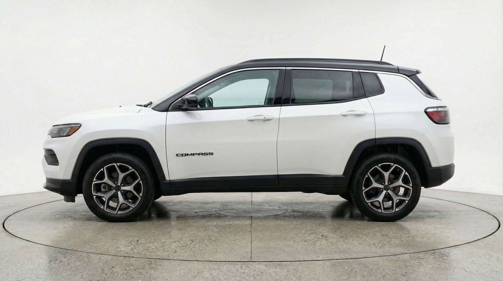 Used 2025 Jeep Compass Limited image 5