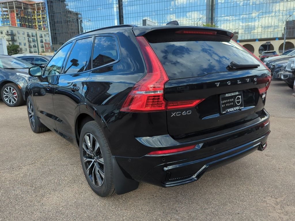 Used 2025 Volvo XC60 B5 Plus AWD/4WD image 5