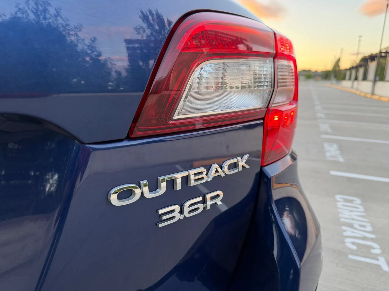 Used 2017 Subaru Outback 3.6R Touring w/ Popular Package #5A AWD/4WD image 34