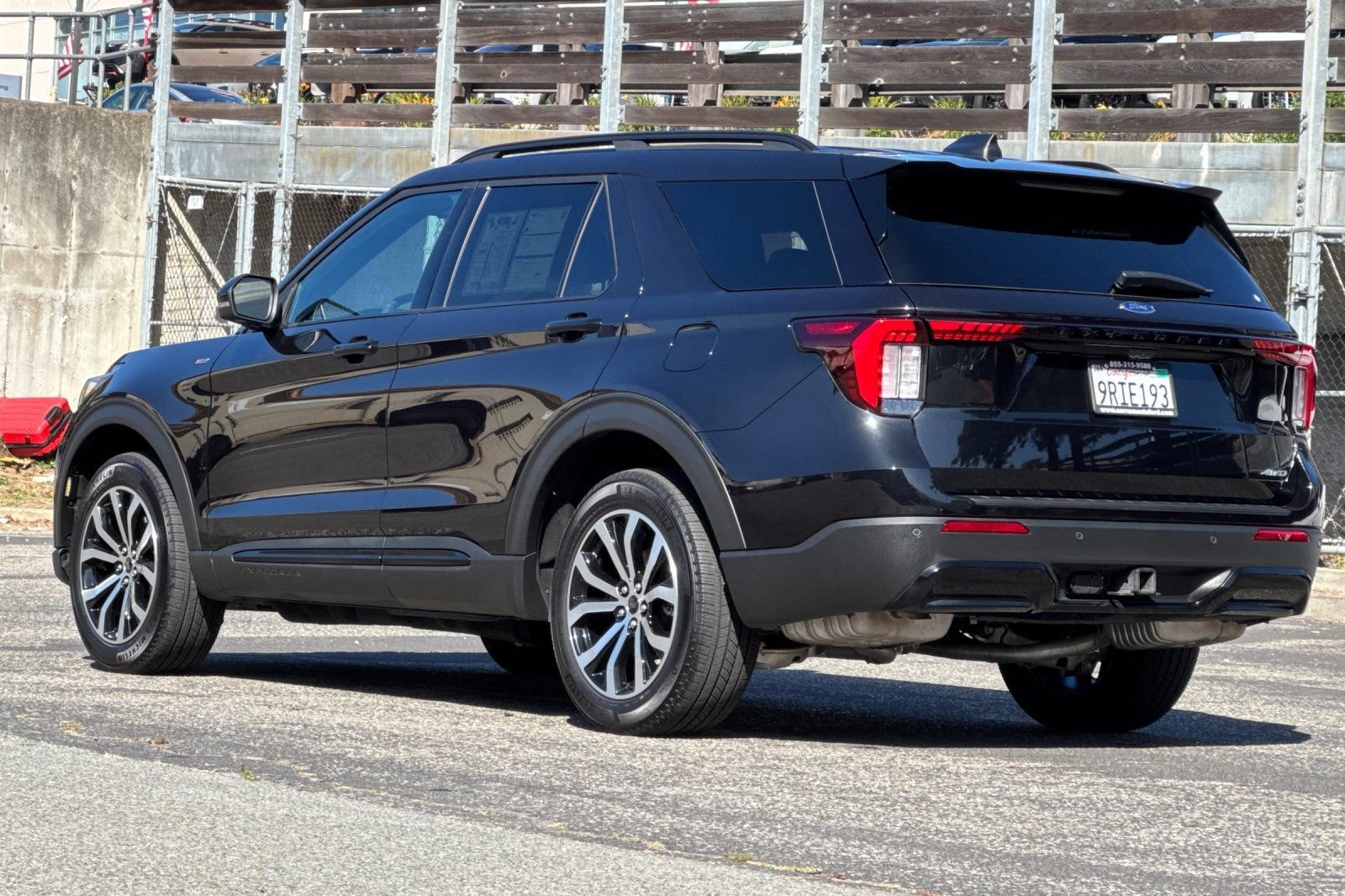 Certified 2025 Ford Explorer ST-Line AWD/4WD image 9