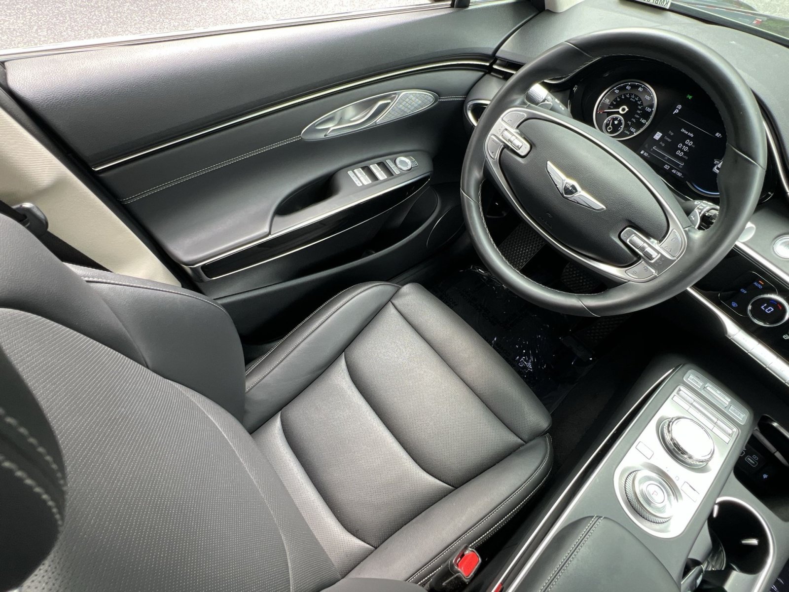 Used 2025 Genesis GV70 2.5T AWD/4WD image 16