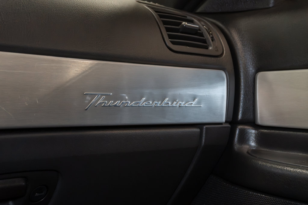 Used 2002 Ford Thunderbird RWD image 12