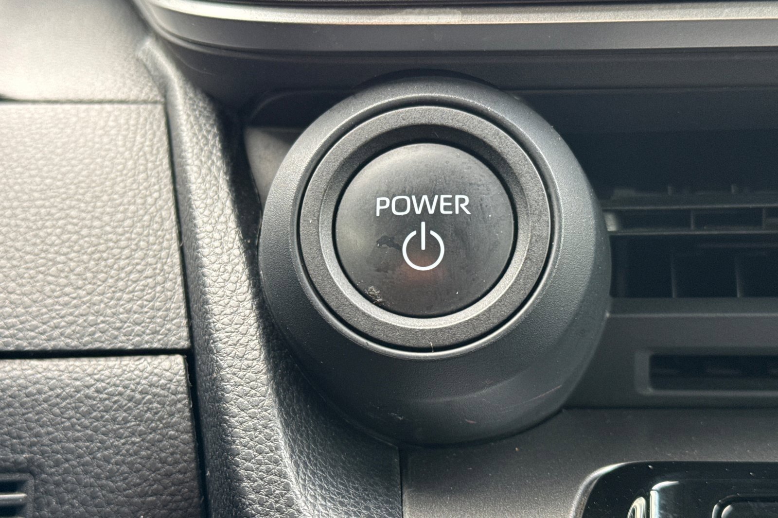 Used 2024 Toyota Prius LE image 26