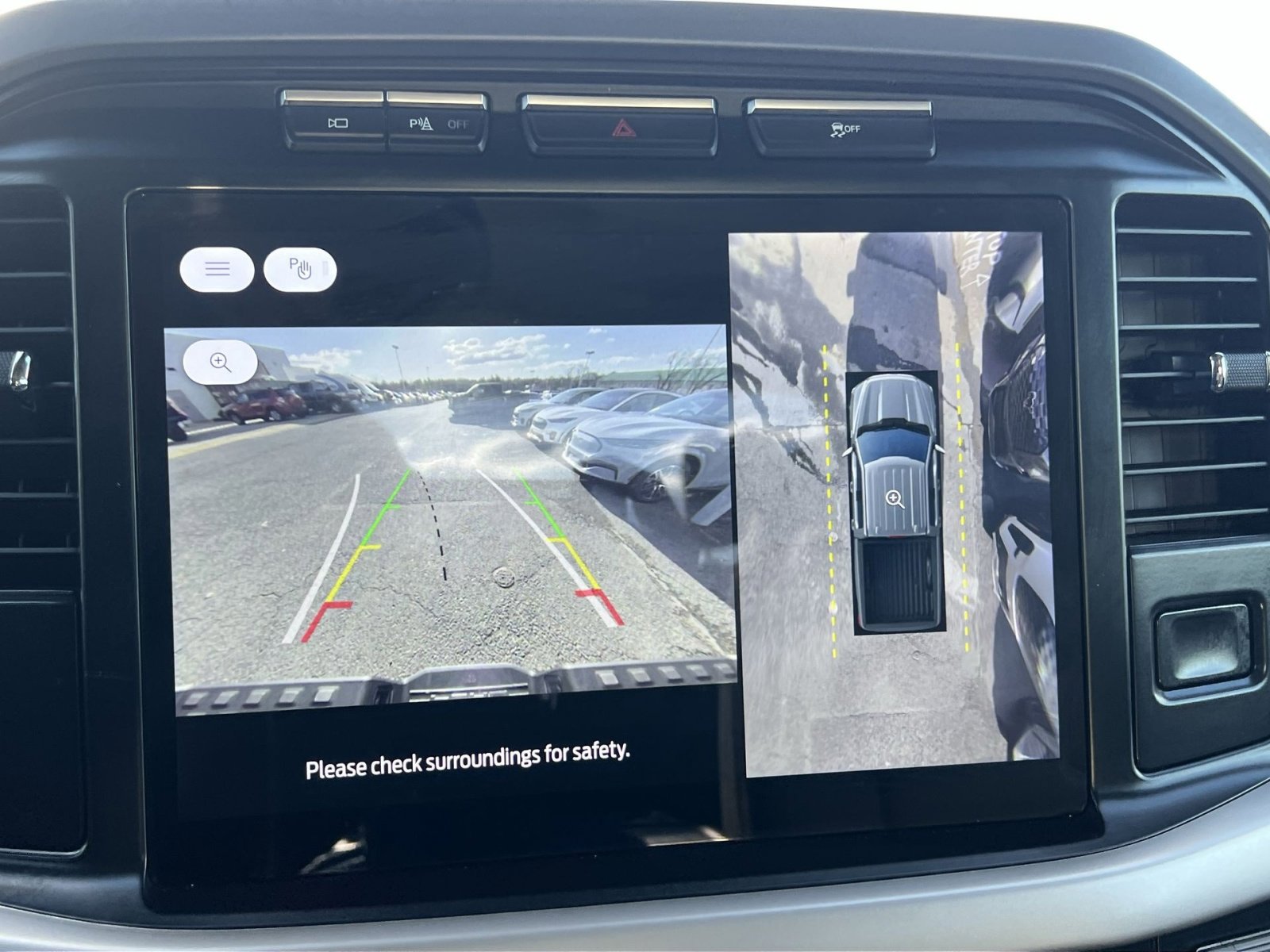 Used 2023 Ford F150 Lightning XLT image 19