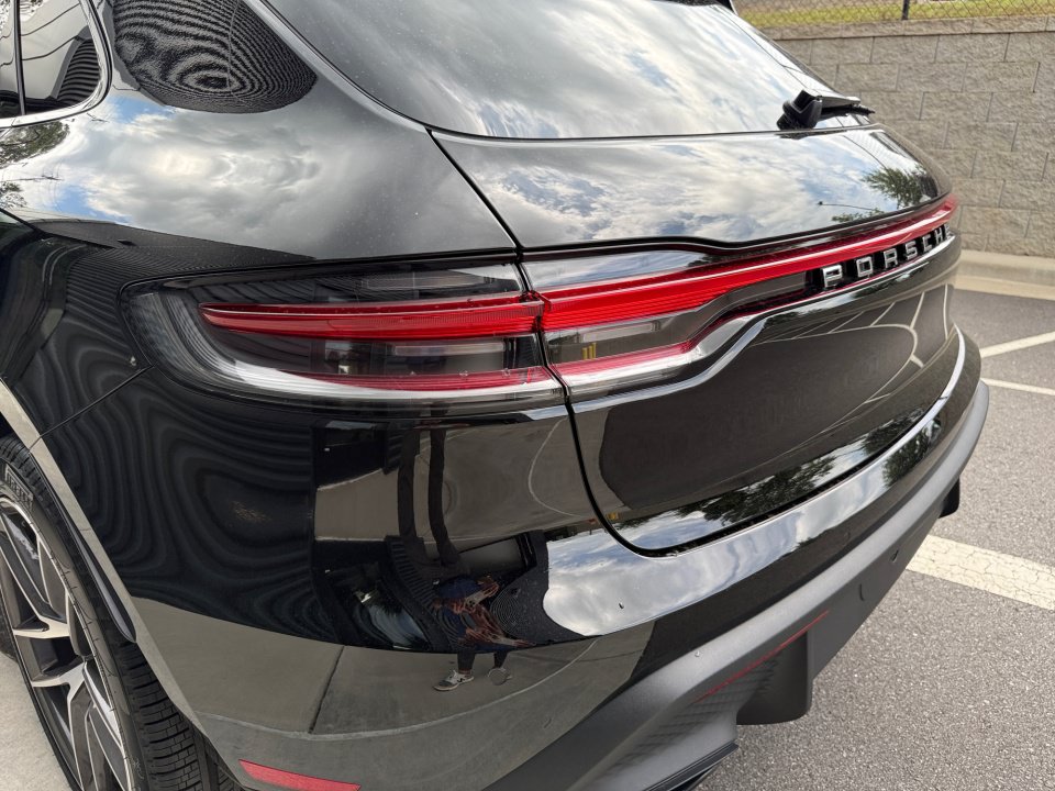 Certified 2026 Porsche Macan AWD/4WD image 14