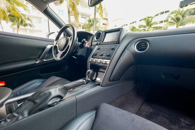 Used 2010 Nissan GT-R Premium AWD/4WD image 85