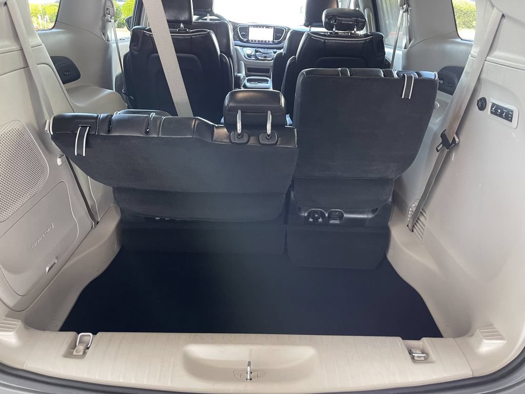 Used 2022 Chrysler Pacifica Limited FWD image 23