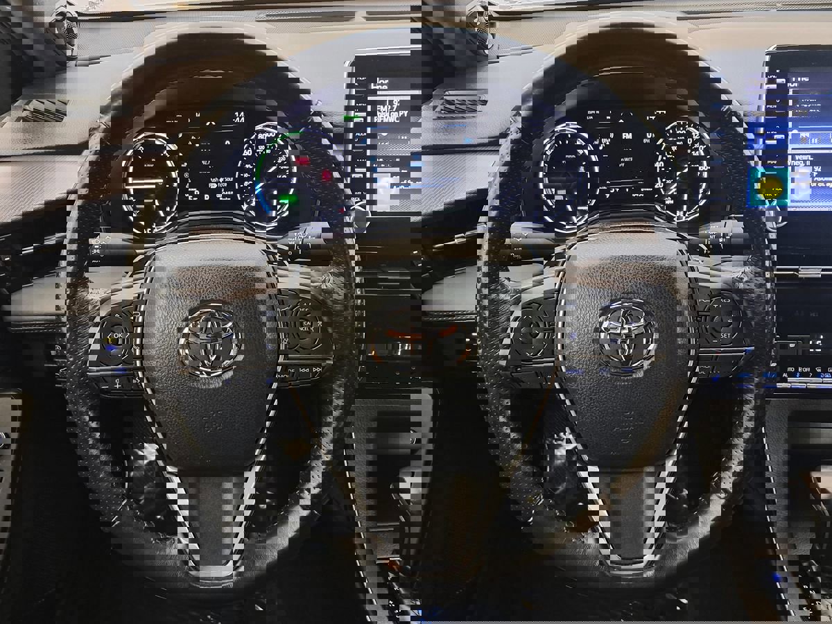 Used 2021 Toyota Avalon XSE image 7