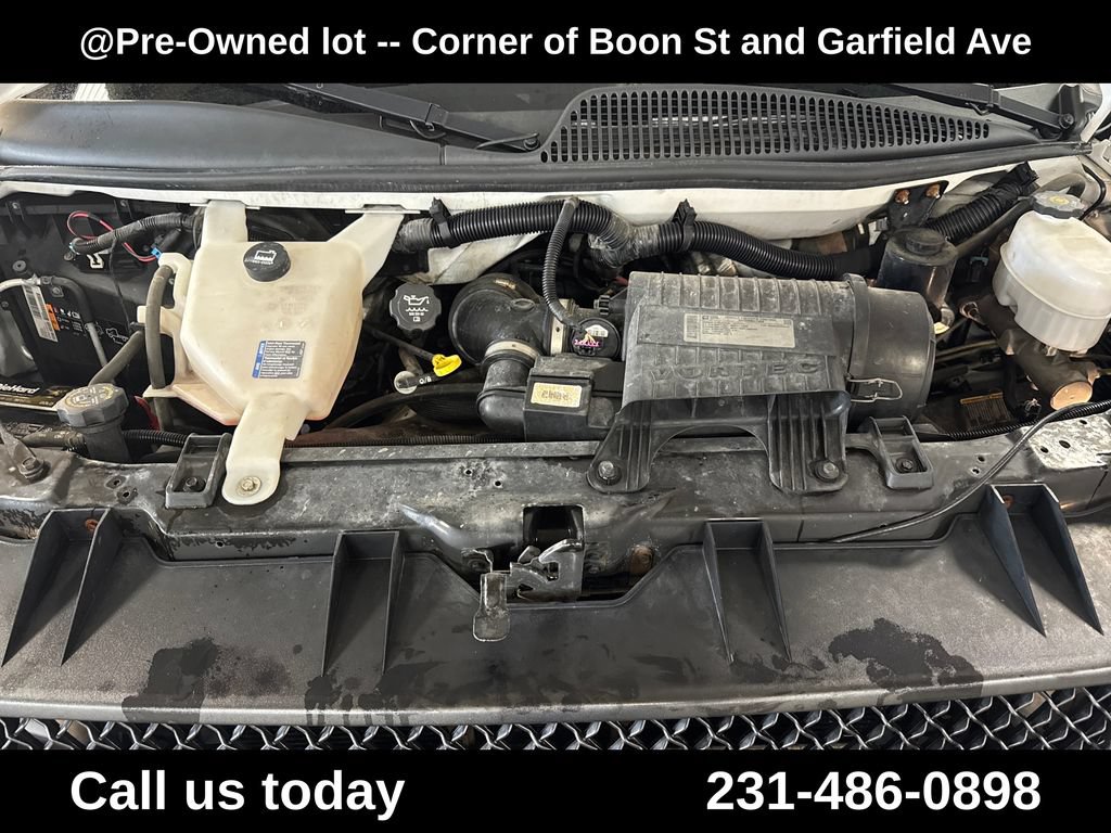 Used 2013 Chevrolet Express 2500 RWD image 10