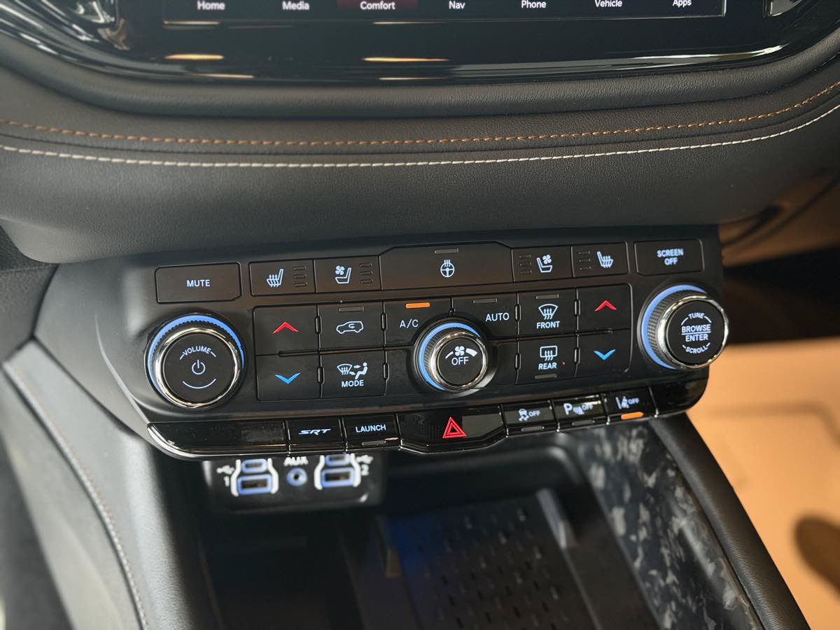Used 2025 Dodge Durango SRT Hellcat AWD/4WD image 48