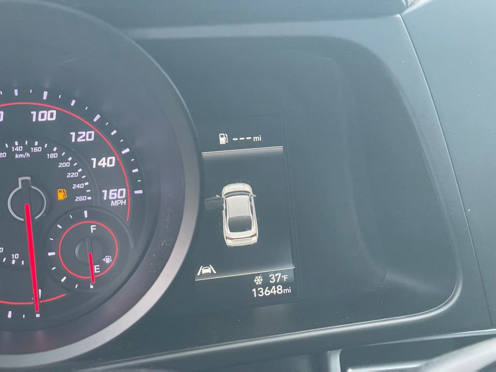 Used 2023 Hyundai Elantra SEL image 17