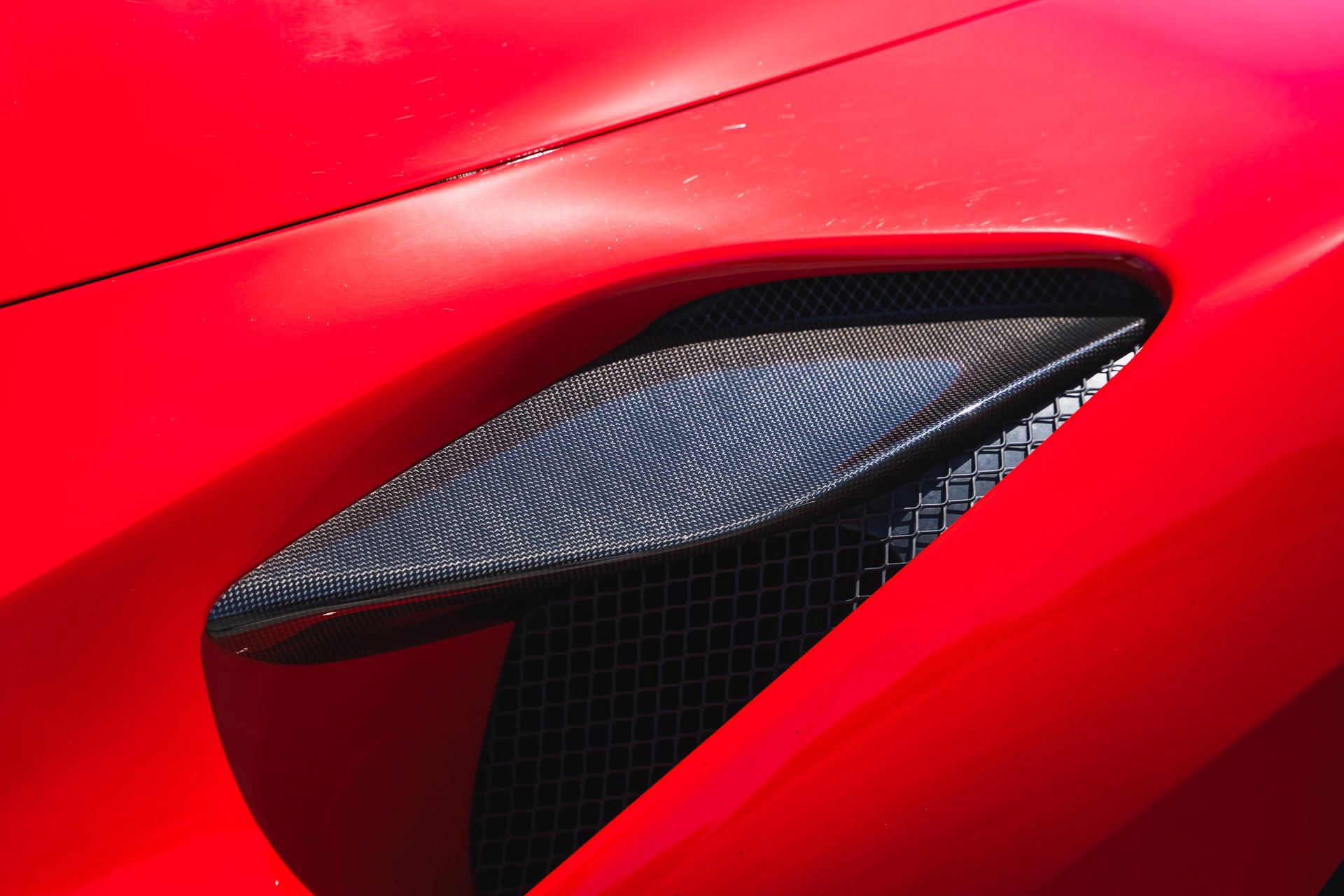 Used 2021 Ferrari F8 Tributo RWD image 17